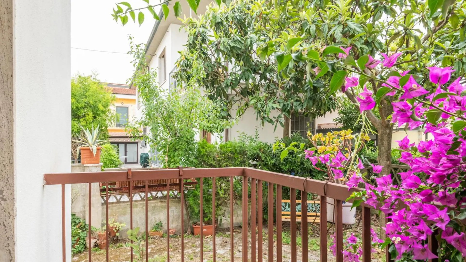 Apartament Garden House,Piza Piza
