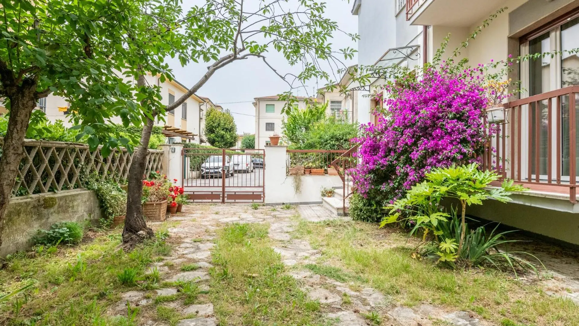 Apartament Garden House,Piza